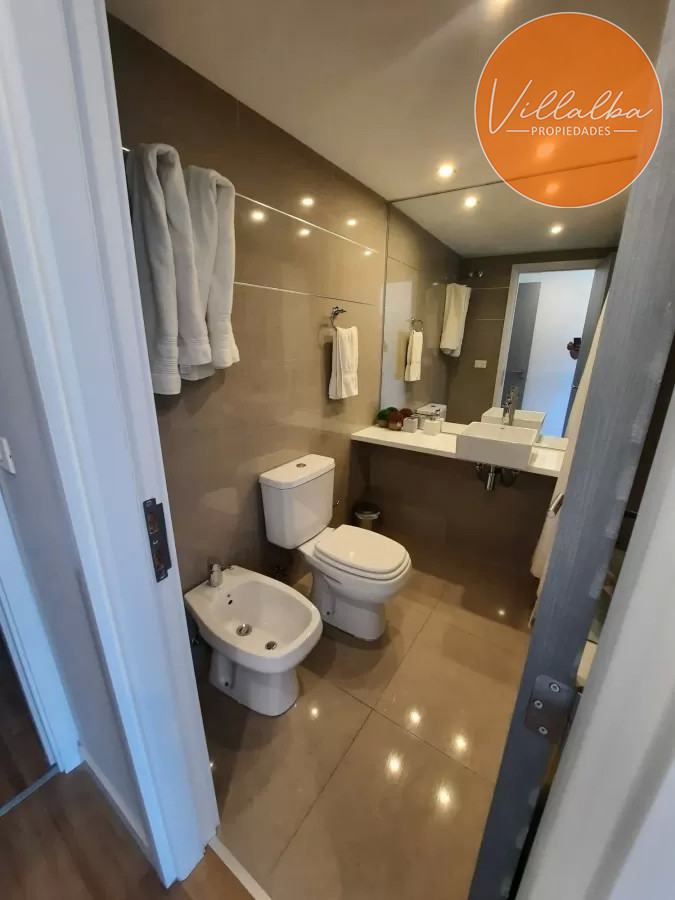 Apartamento ID.2476 - Hermoso Departamento de 2 dormitorios en venta en edificio Alexander Boulevard