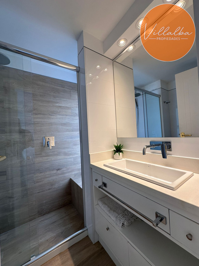 Apartamento ID.3610 - Se vende departamento de 4 dormitorios , Playa brava, Esturion