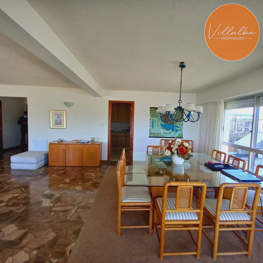 Apartamento ID.1163 - Playa mansa frente al mar, Amplios ambientes.