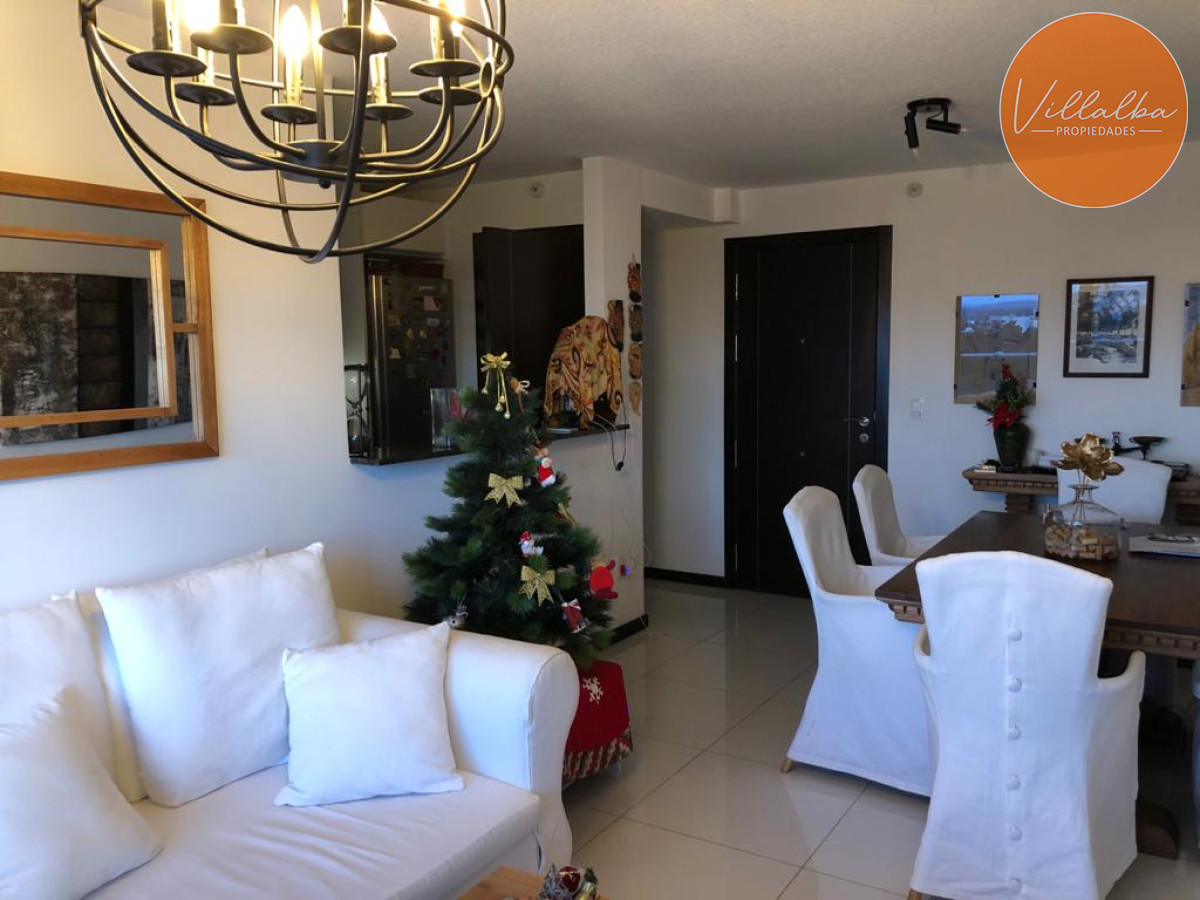 Apartamento ID.3468 - Vende apartamento de 2 dormitorios en Stradivarius, Punta del Este