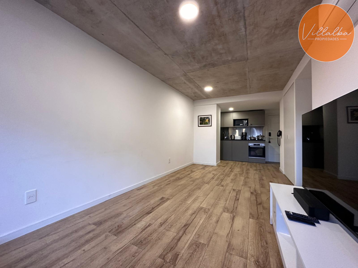 Apartamento ID.3416 - Vende oportunidad en Playa Mansa, primera línea de 2 dormitorios en Punta del Este 