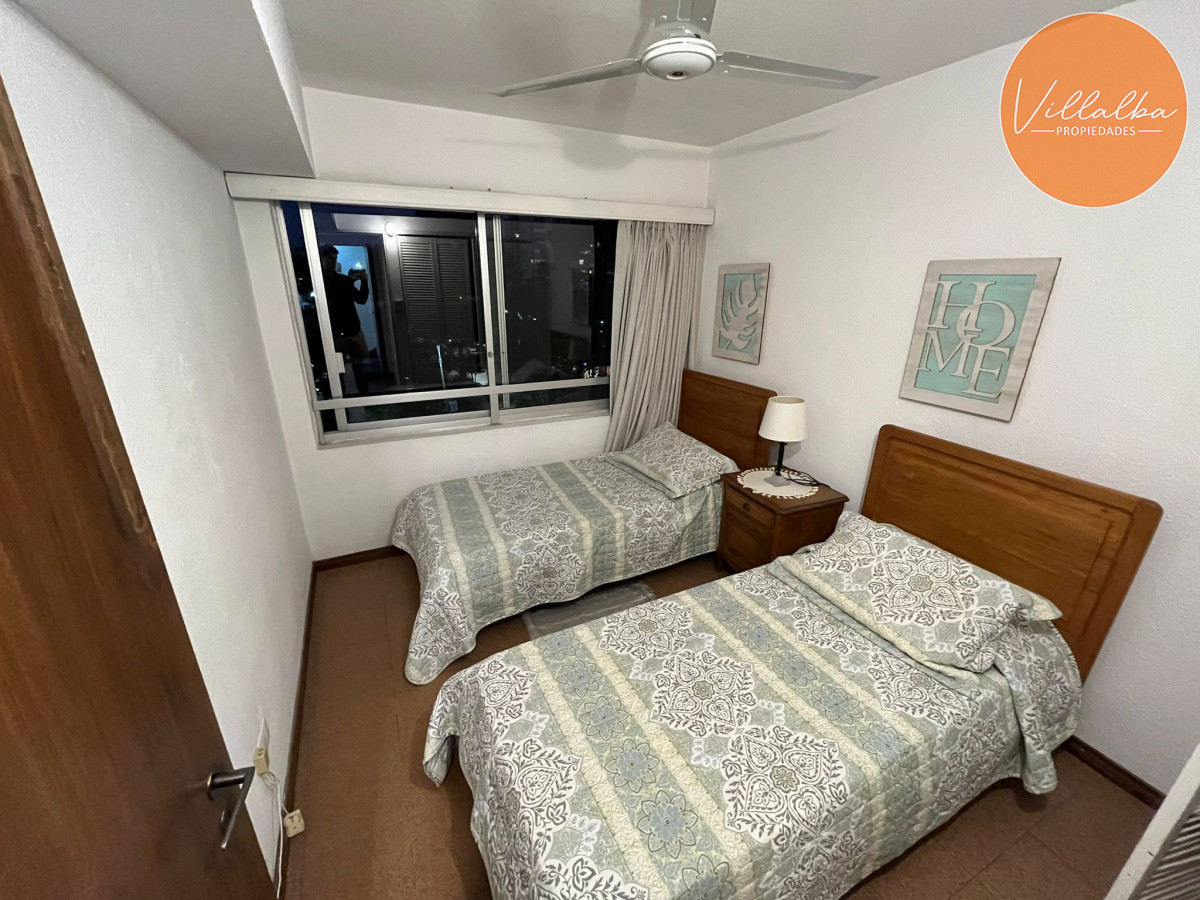 Apartamento ID.2950 - Vende apartamento de 2 dormitorios en Punta del Este 