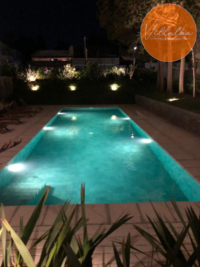 Apartamento ID.3416 - Vende oportunidad en Playa Mansa, primera línea de 2 dormitorios en Punta del Este 