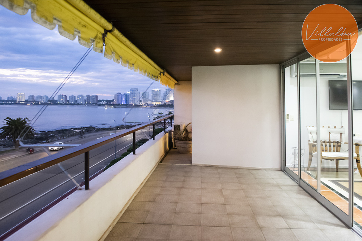 Apartamento ID.3641 - Edificio Espigon zona Puerto,  frente al mar. 