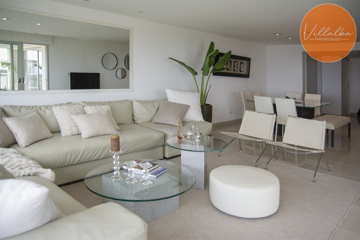 Apartamento ID.1255 - Espectacular penthouse frente al mar playa brava Punta Del Este.