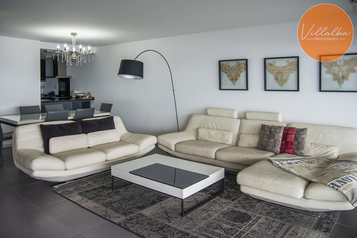 Apartamento ID.2178 - Vende apartamento. Edificio Bonaire. 3 dormitorios con servicios. Brava, Peninsula, Punta del Este