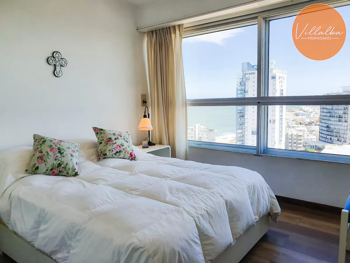 Apartamento ID.3639 - Departamento de 3 dormitorios + dep. en venta en Edif. Fontemar, vista al Puerto