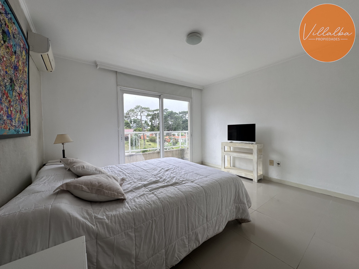Apartamento ID.3309 - Vende apartamento en playa mansa de 1 dormitorio con parrillero, Punta del Este 