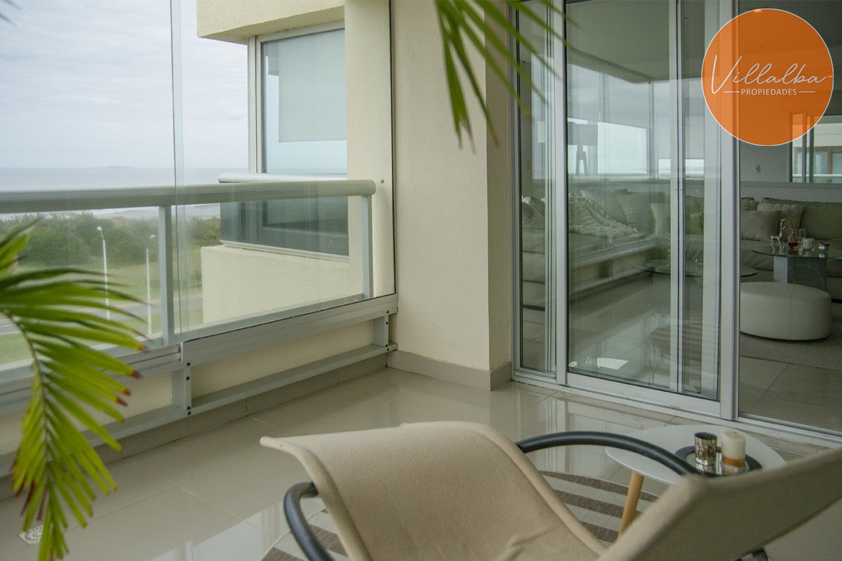 Apartamento ID.1255 - Espectacular penthouse frente al mar playa brava Punta Del Este.