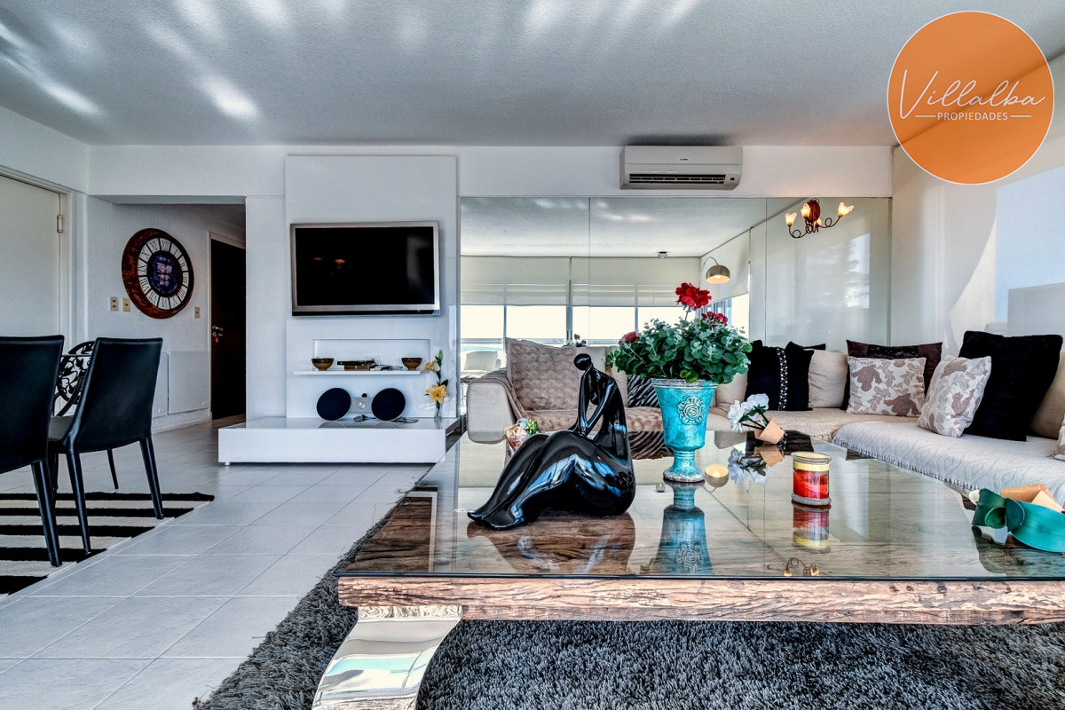 Apartamento ID.3442 - Venta de Apartamento 3 dormitorios , Punta del Este.