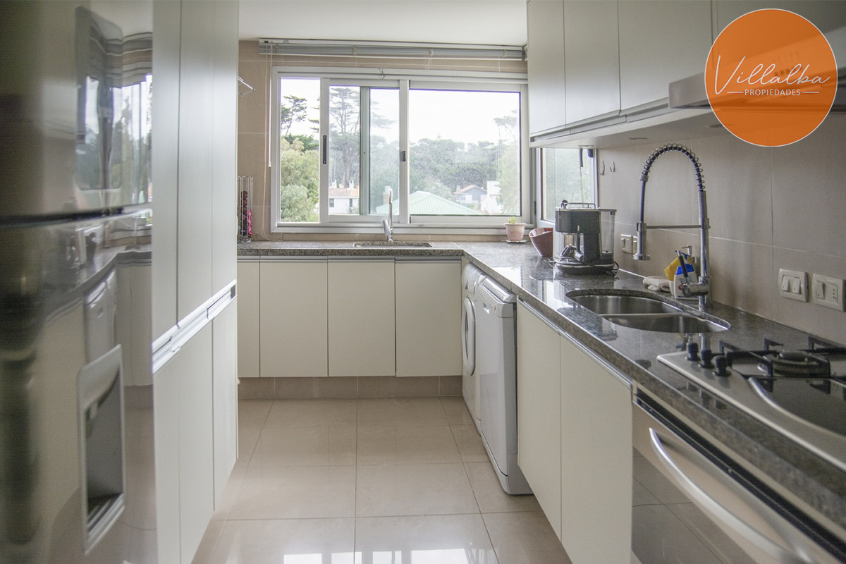 Apartamento ID.1255 - Espectacular penthouse frente al mar playa brava Punta Del Este.