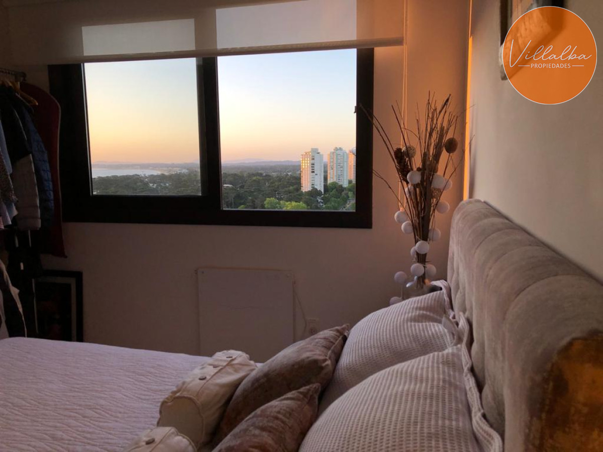Apartamento ID.3468 - Vende apartamento de 2 dormitorios en Stradivarius, Punta del Este