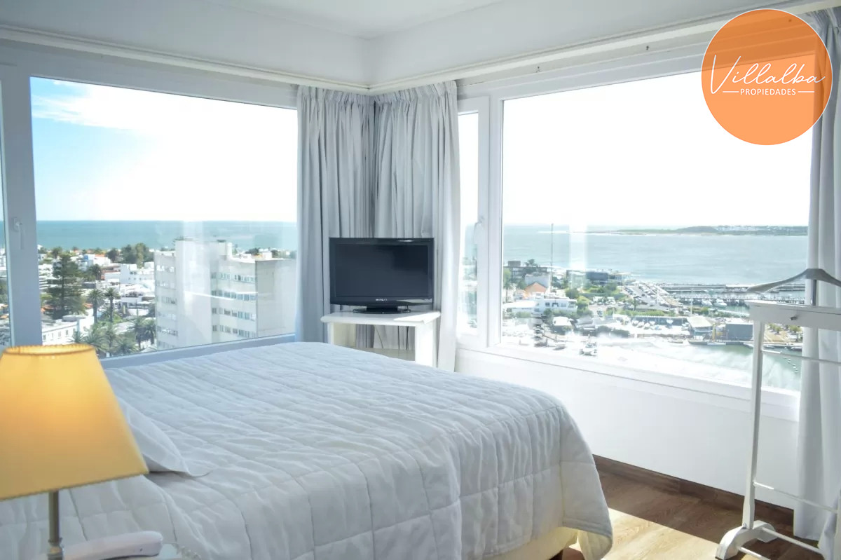 Apartamento ID.3639 - Departamento de 3 dormitorios + dep. en venta en Edif. Fontemar, vista al Puerto