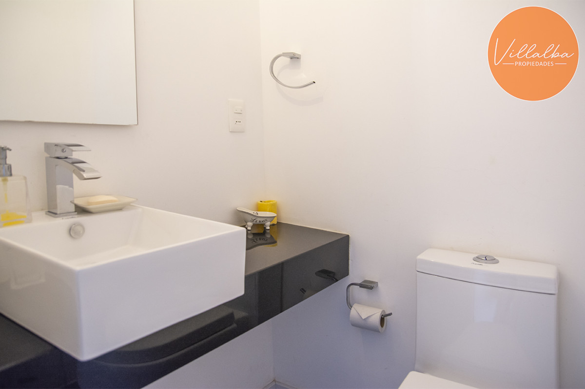 Apartamento ID.2178 - Vende apartamento. Edificio Bonaire. 3 dormitorios con servicios. Brava, Peninsula, Punta del Este