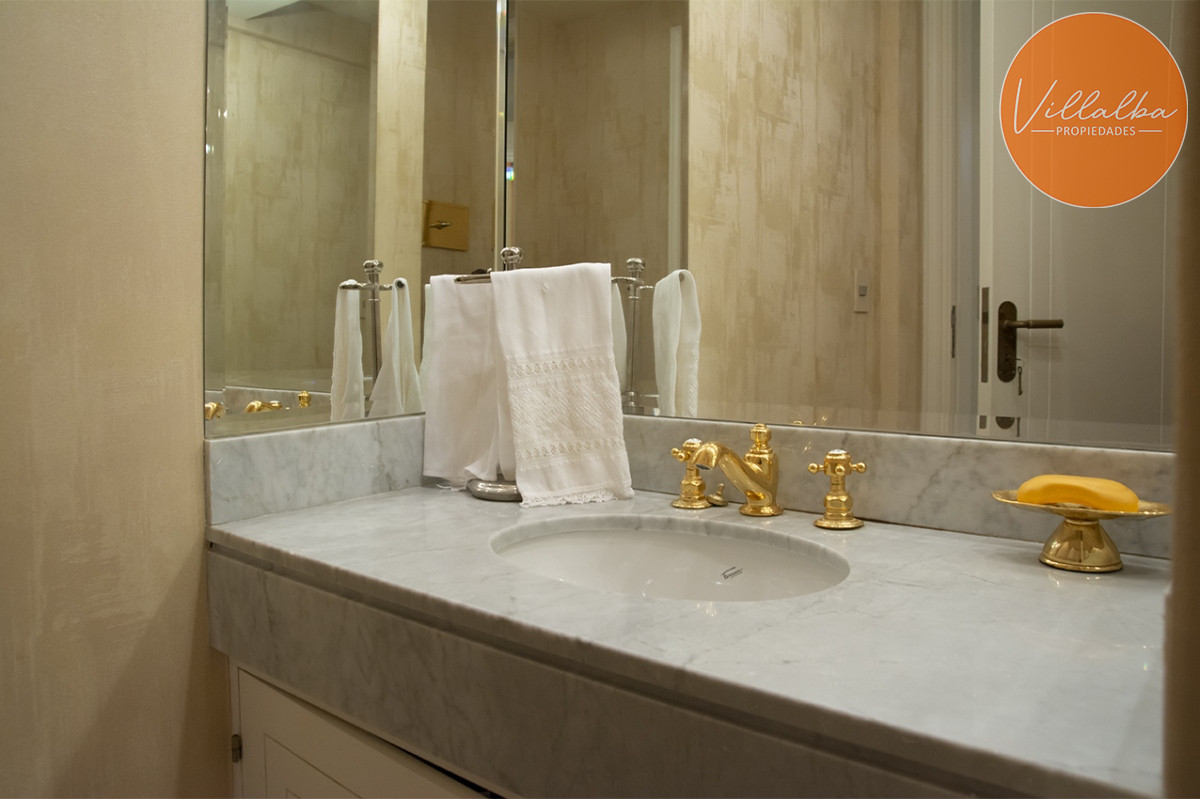 Apartamento ID.3609 - Apartamento de 4 dormitorios en Punta del Este frente al mar en Playa Brava