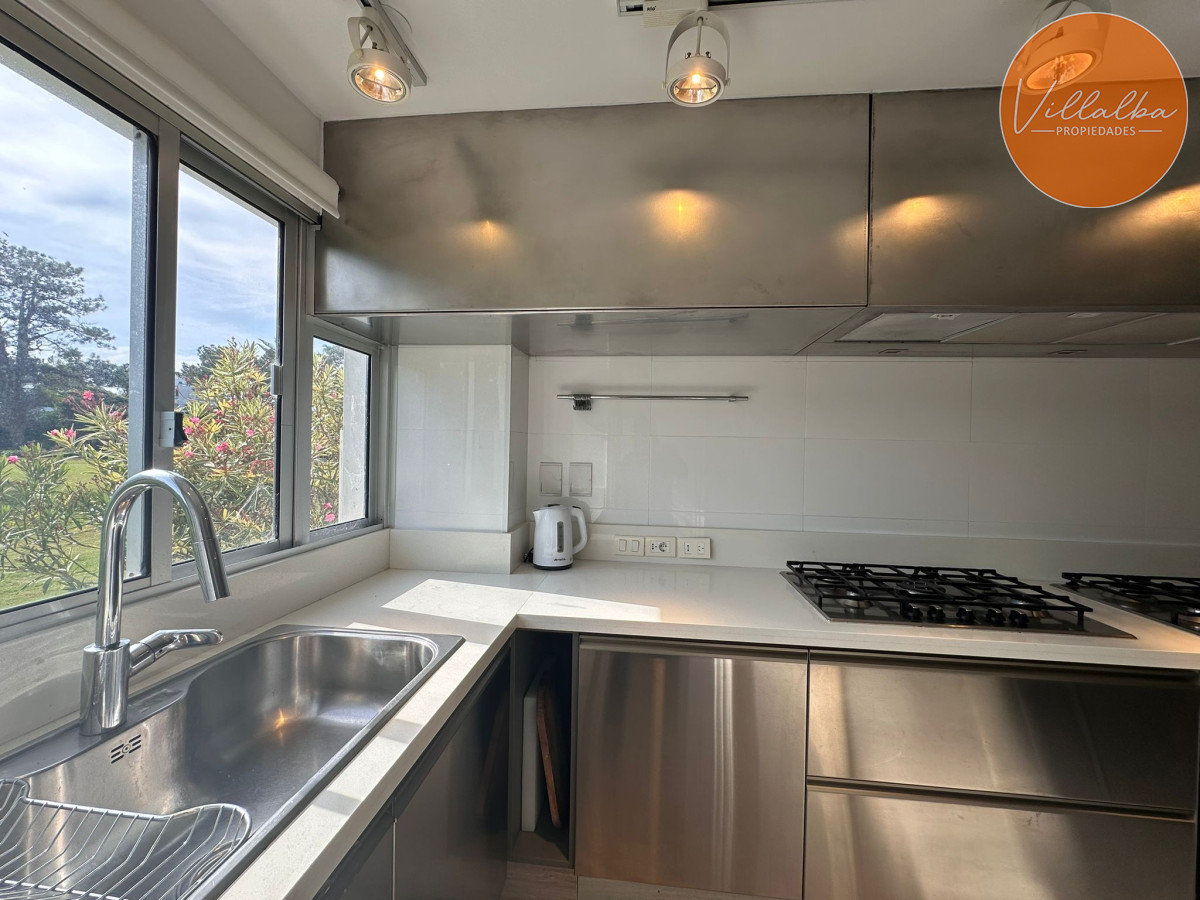 Apartamento ID.3610 - Se vende departamento de 4 dormitorios , Playa brava, Esturion
