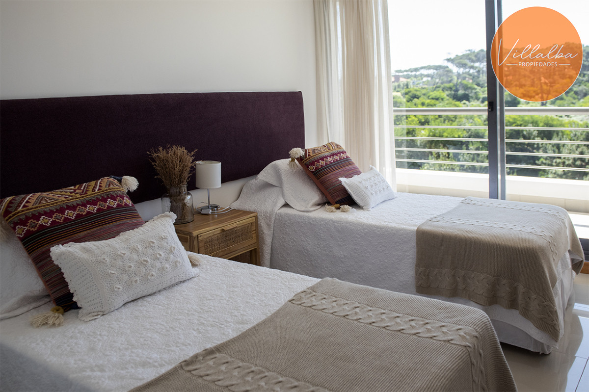 Apartamento ID.2367 - Penthouse frente al mar en venta, 3 suites. Blue Bird