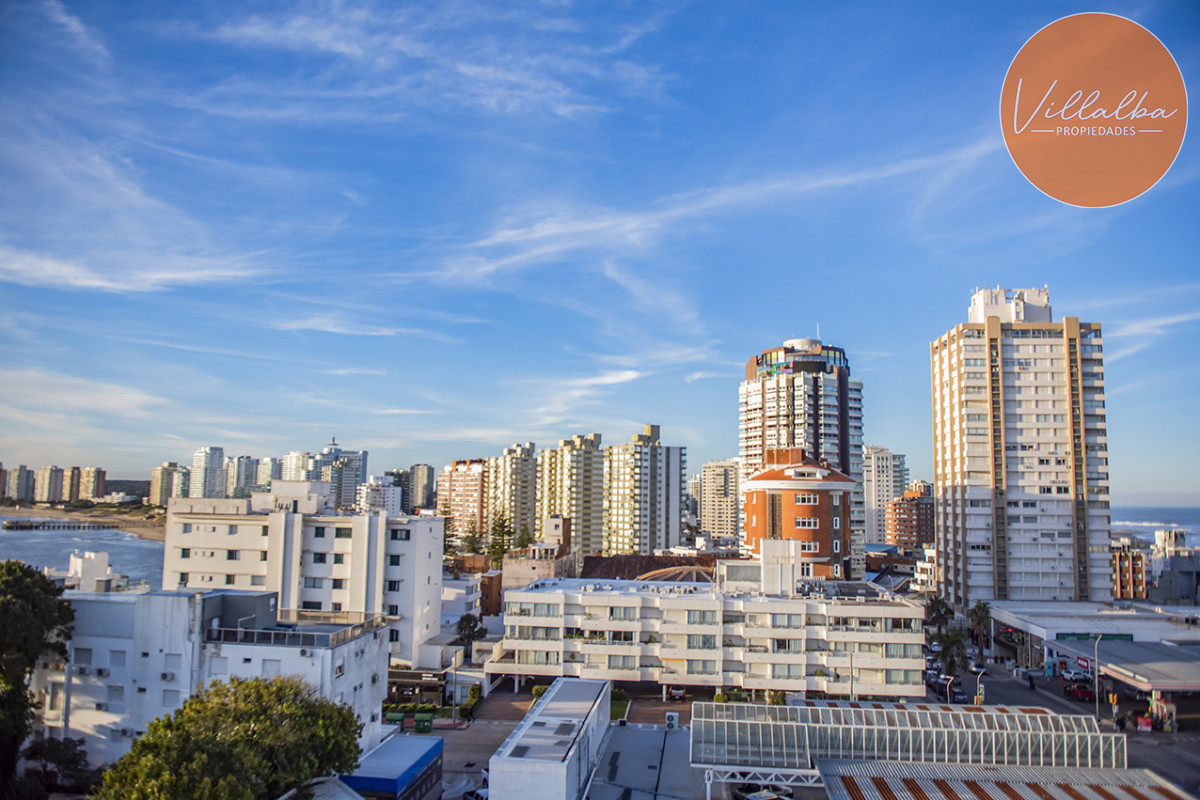 Apartamento ID.3635 - Vende departamento de 3 dormitorios con vista al Puerto, Punta del Este