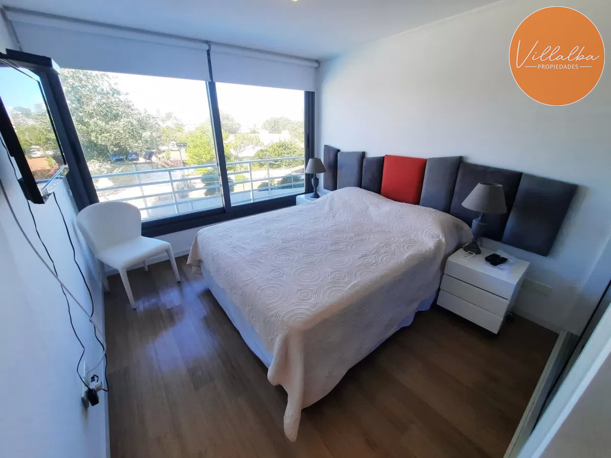 Apartamento ID.2476 - Hermoso Departamento de 2 dormitorios en venta en edificio Alexander Boulevard