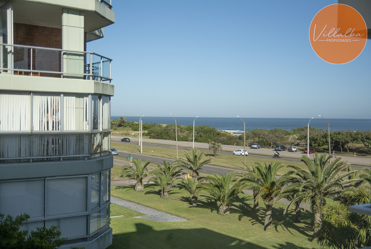Apartamento ID.2374 - Departamento en edificio Esturión.