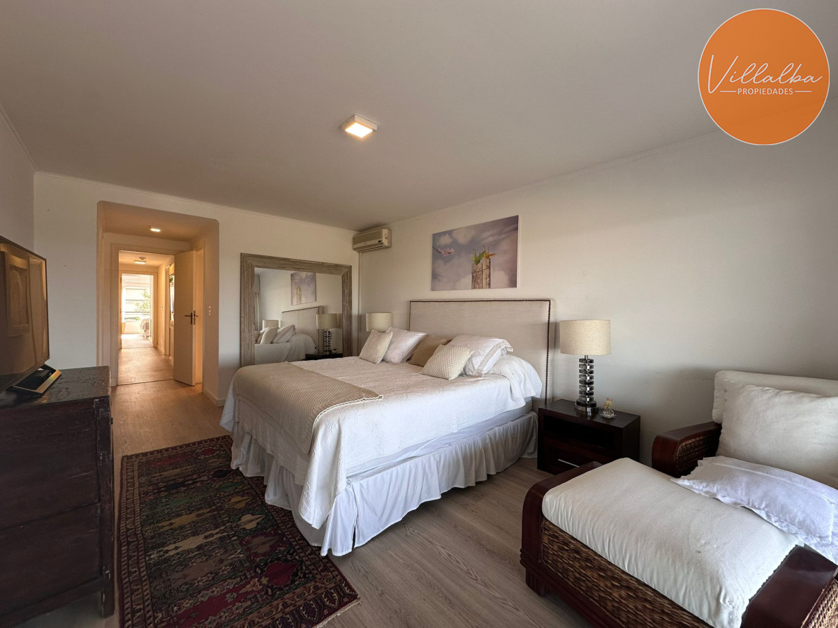 Apartamento ID.3610 - Se vende departamento de 4 dormitorios , Playa brava, Esturion