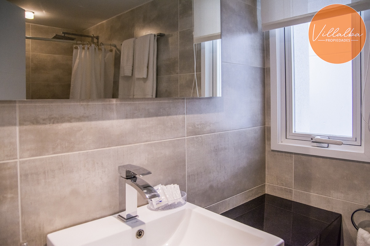 Apartamento ID.2178 - Vende apartamento. Edificio Bonaire. 3 dormitorios con servicios. Brava, Peninsula, Punta del Este