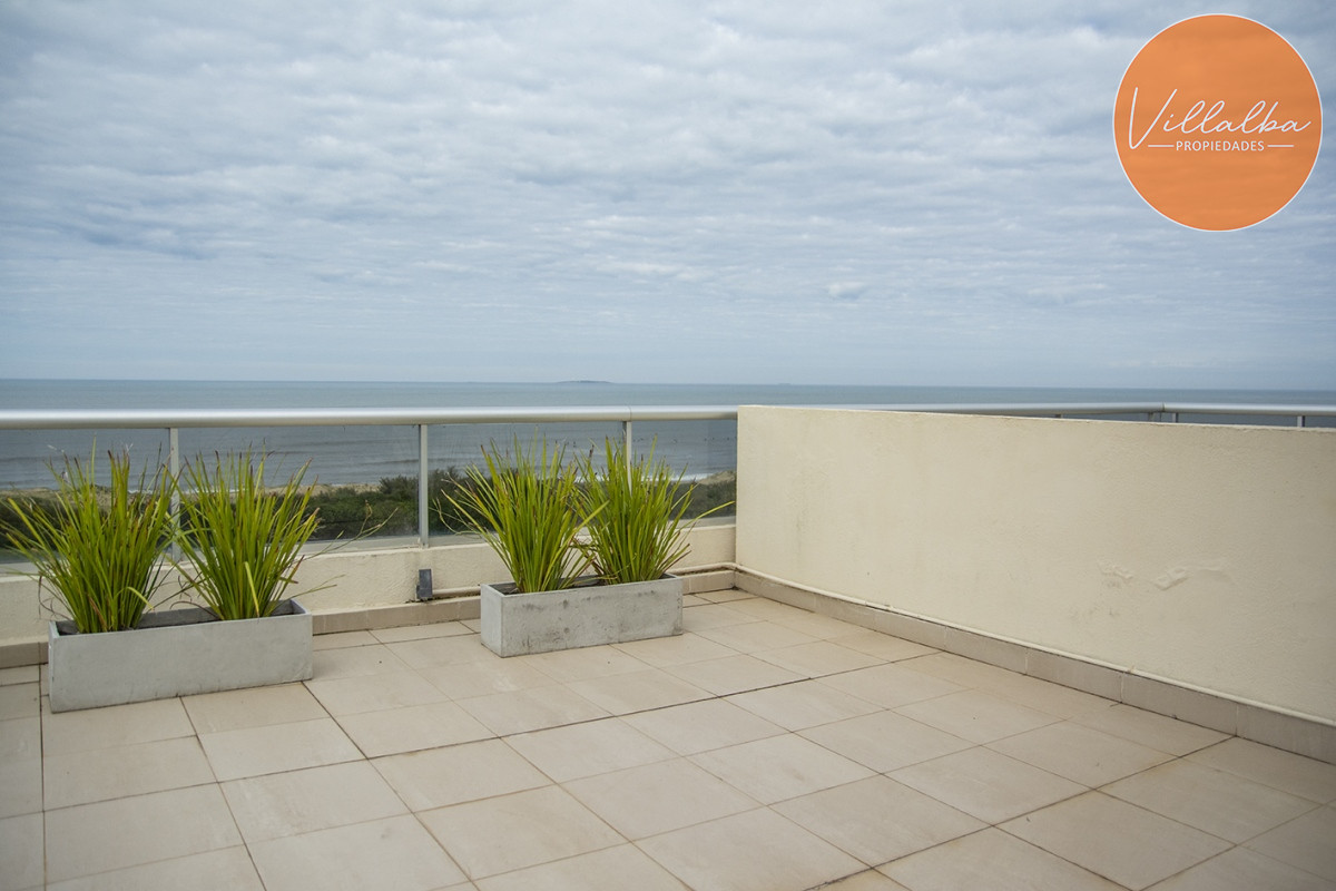 Apartamento ID.1255 - Espectacular penthouse frente al mar playa brava Punta Del Este.
