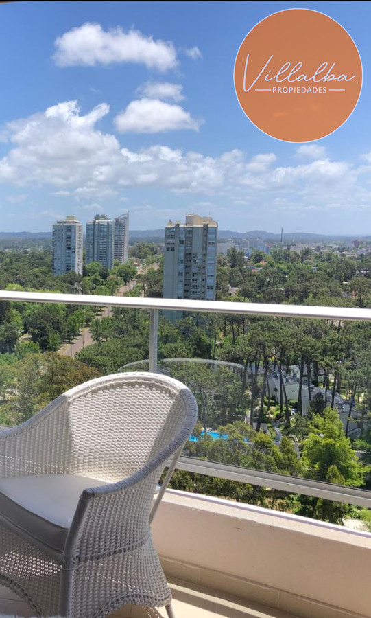 Apartamento ID.3468 - Vende apartamento de 2 dormitorios en Stradivarius, Punta del Este