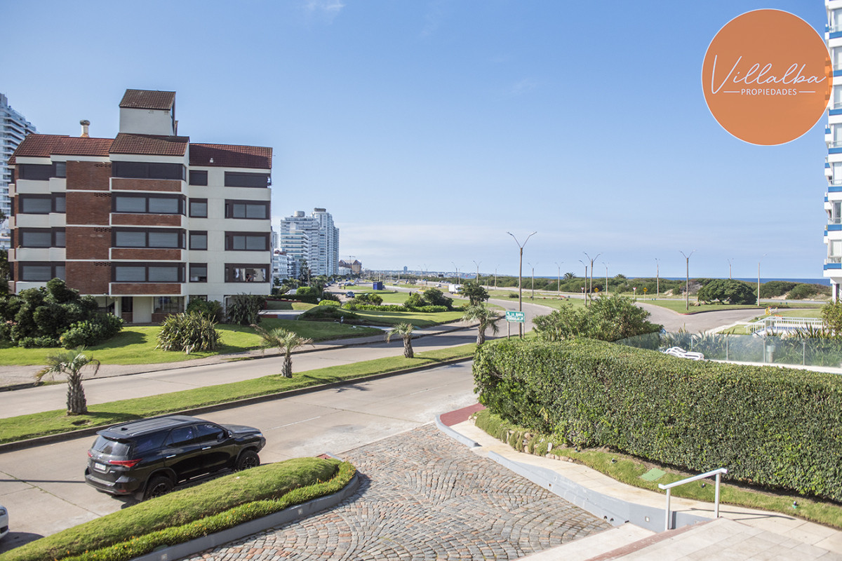 Apartamento ID.3480 - Vende departamento de 3 dormitorios en Ocean Tower, Punta del Este 