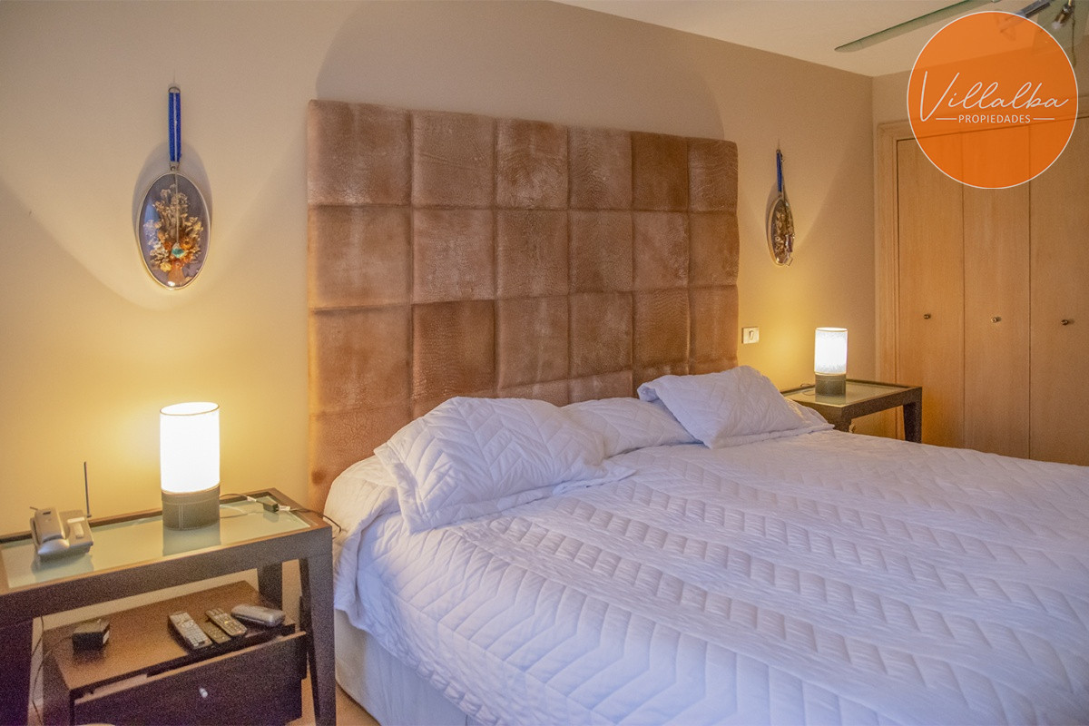 Apartamento ID.2085 - Departamento en venta de 3 dormitorios en Torre Nueva York.