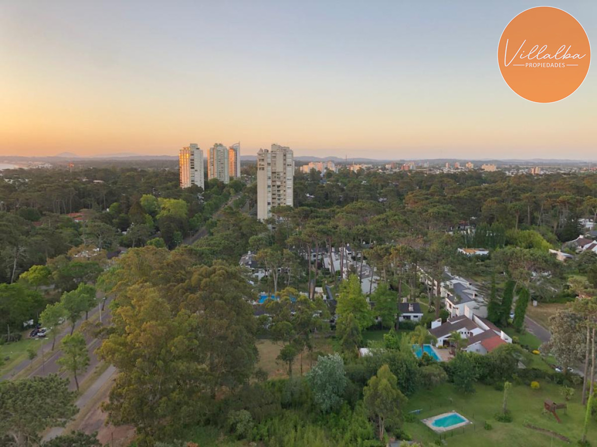 Apartamento ID.3468 - Vende apartamento de 2 dormitorios en Stradivarius, Punta del Este