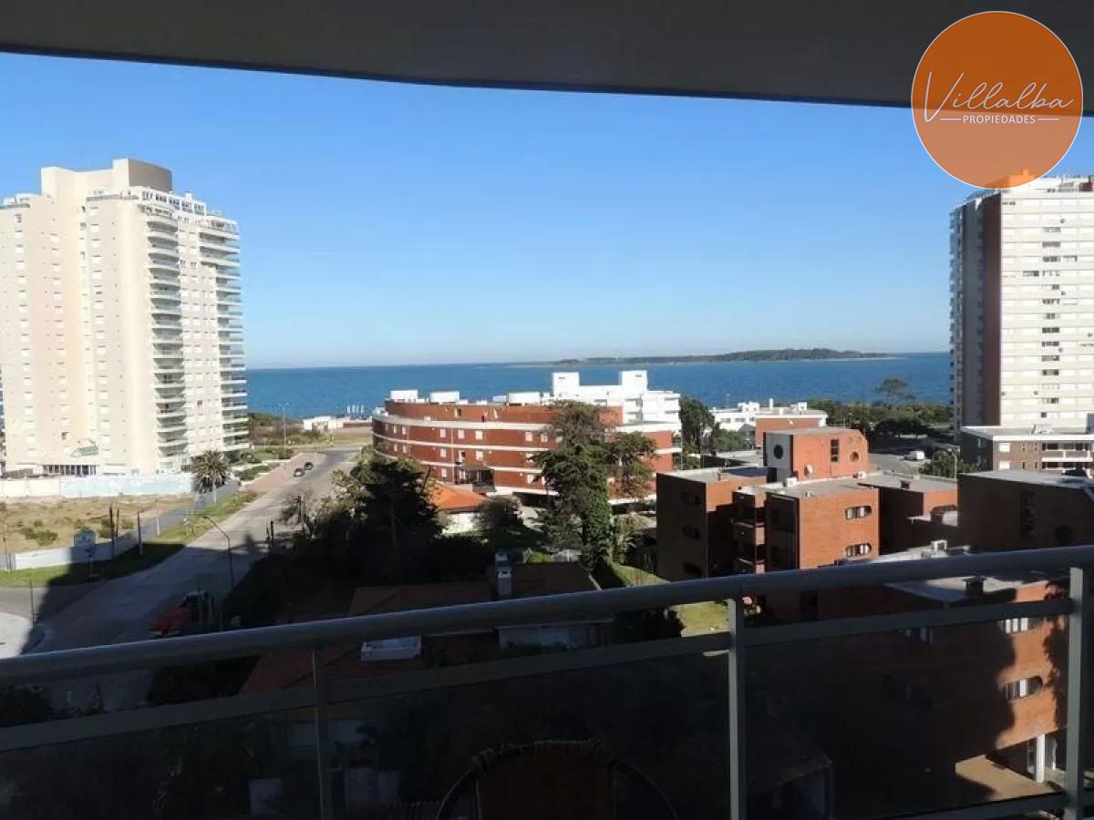 Apartamento ID.2385 - Lindo departamento en excelente zona a metros de Playa Mansa. Amenities. 