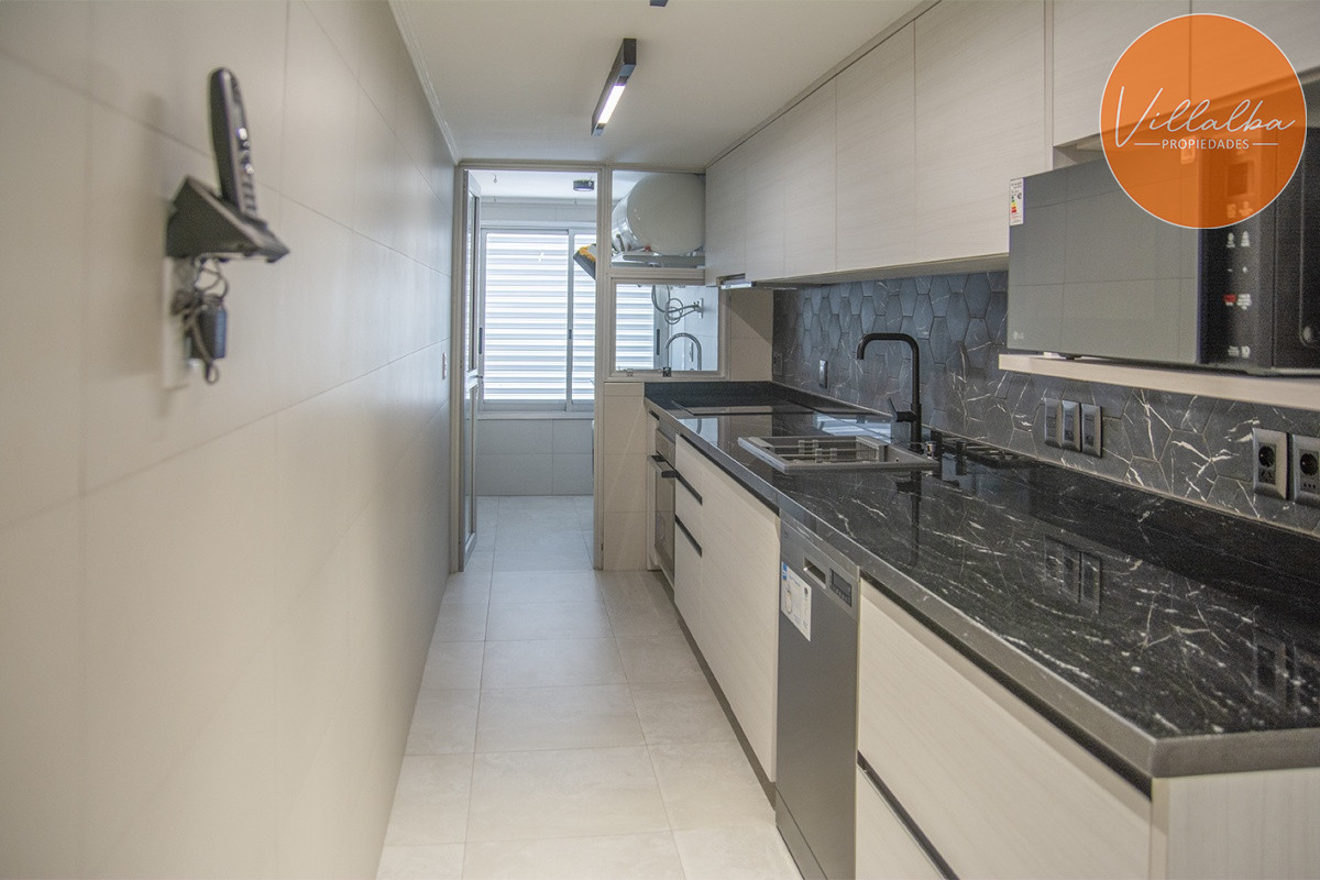 Apartamento ID.2810 - Vende apartamento de 2 dormitorios y medio en Chiverta, Reciclado completo. Punta del Este 