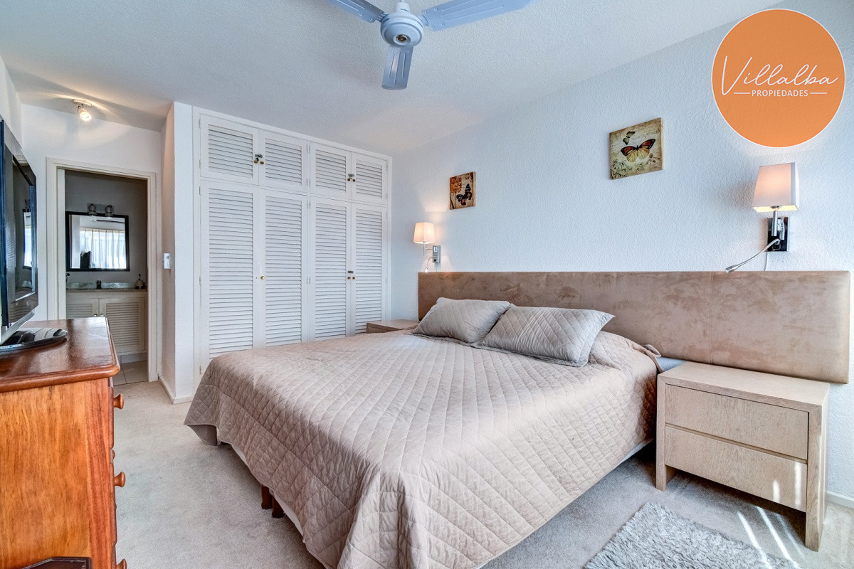 Apartamento ID.3442 - Venta de Apartamento 3 dormitorios , Punta del Este.