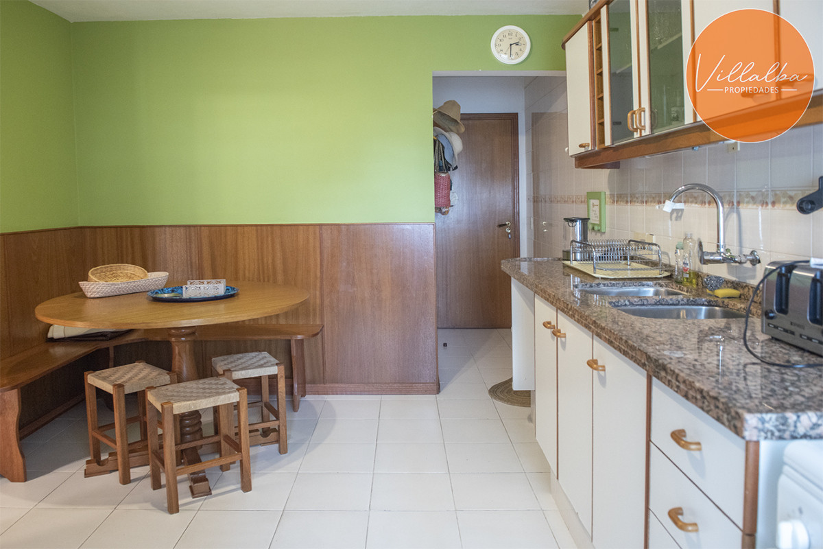 Apartamento ID.3480 - Vende departamento de 3 dormitorios en Ocean Tower, Punta del Este 