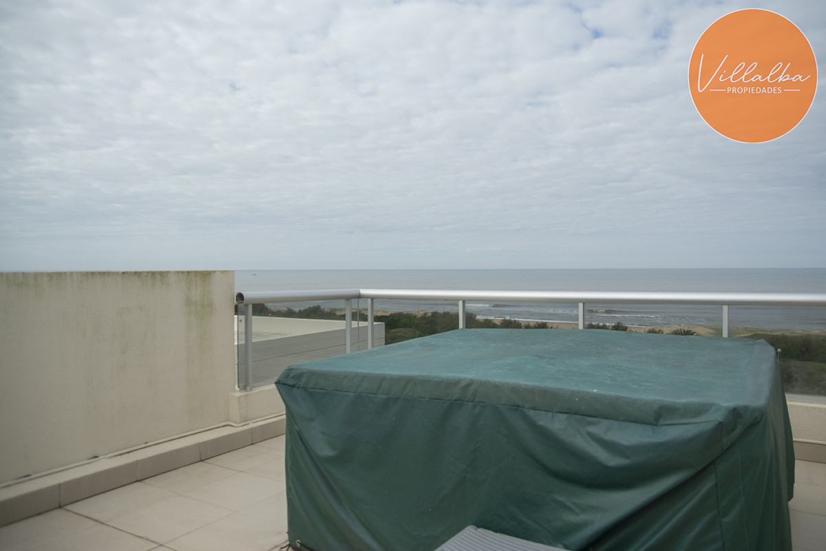 Apartamento ID.1255 - Espectacular penthouse frente al mar playa brava Punta Del Este.