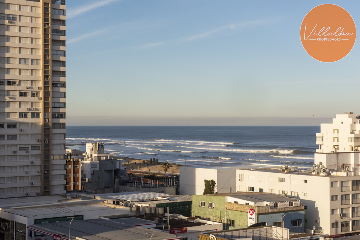 Apartamento ID.3635 - Vende departamento de 3 dormitorios con vista al Puerto, Punta del Este