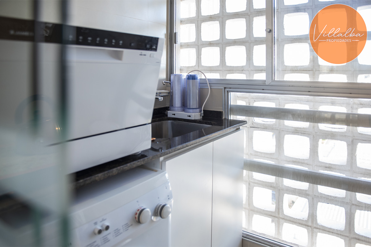 Apartamento ID.3635 - Vende departamento de 3 dormitorios con vista al Puerto, Punta del Este