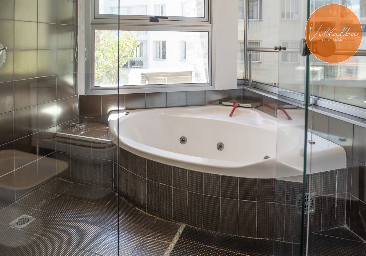 Apartamento ID.865 - Hermoso Ph con azotea propia, parrillero, 2 dormitorios, No te lo pierdas.