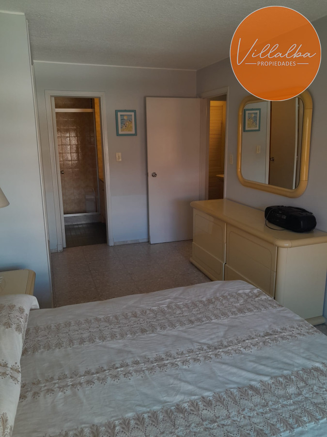 Apartamento ID.3449 - Departamento  en venta de 3 dormitorios  Peninsula, Punta del Este