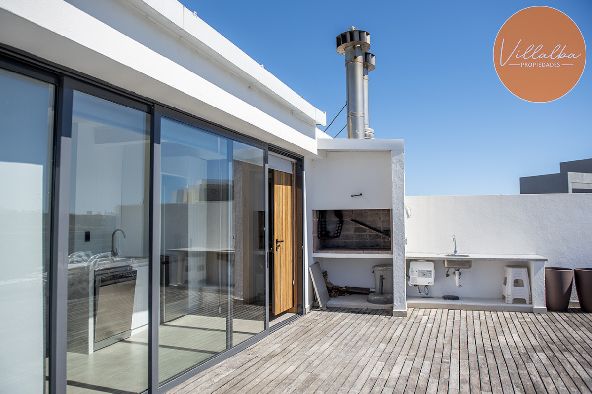 Apartamento ID.2367 - Penthouse frente al mar en venta, 3 suites. Blue Bird