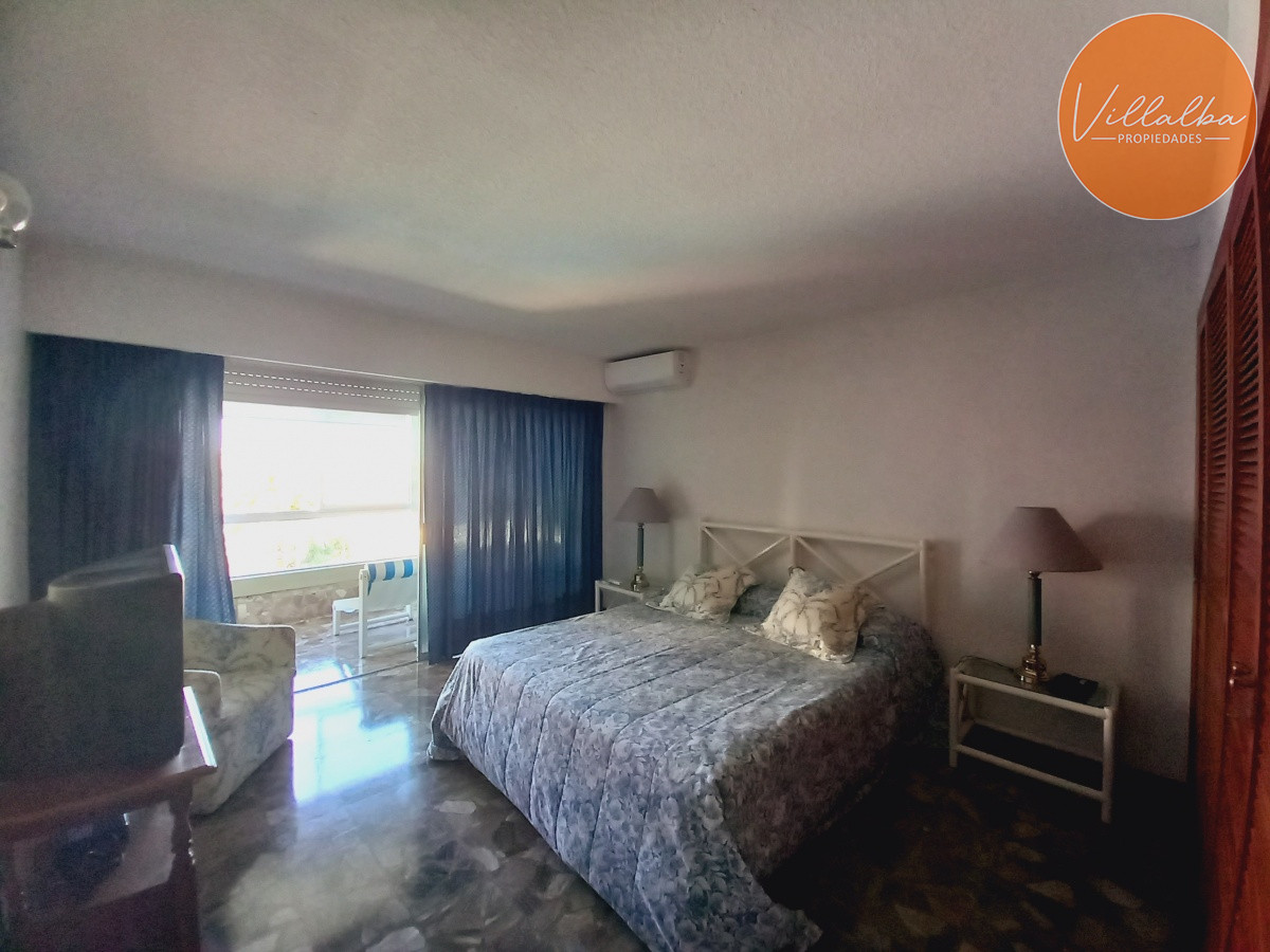 Apartamento ID.1163 - Playa mansa frente al mar, Amplios ambientes.