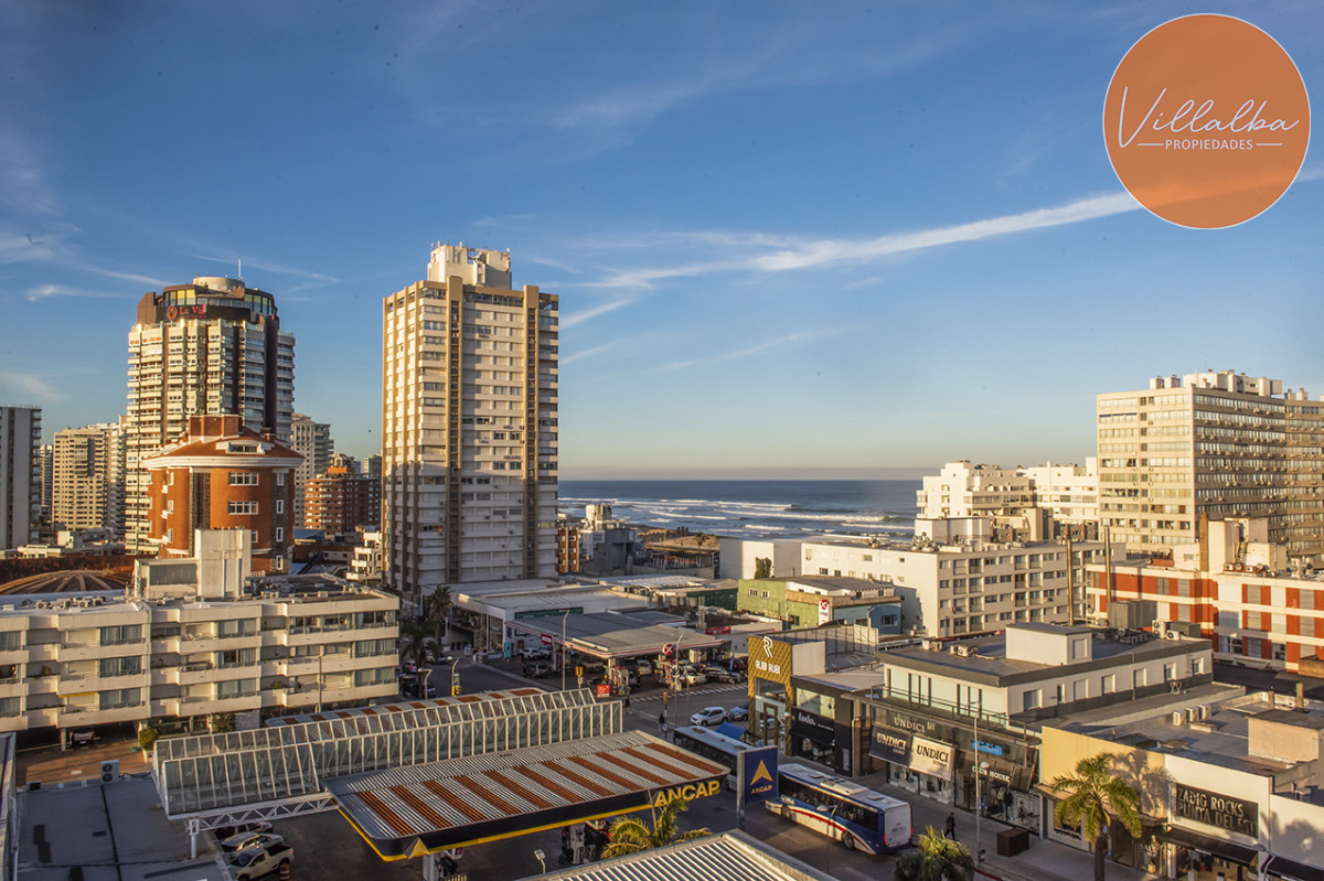 Apartamento ID.3635 - Vende departamento de 3 dormitorios con vista al Puerto, Punta del Este
