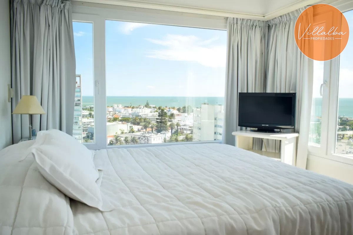 Apartamento ID.3639 - Departamento de 3 dormitorios + dep. en venta en Edif. Fontemar, vista al Puerto