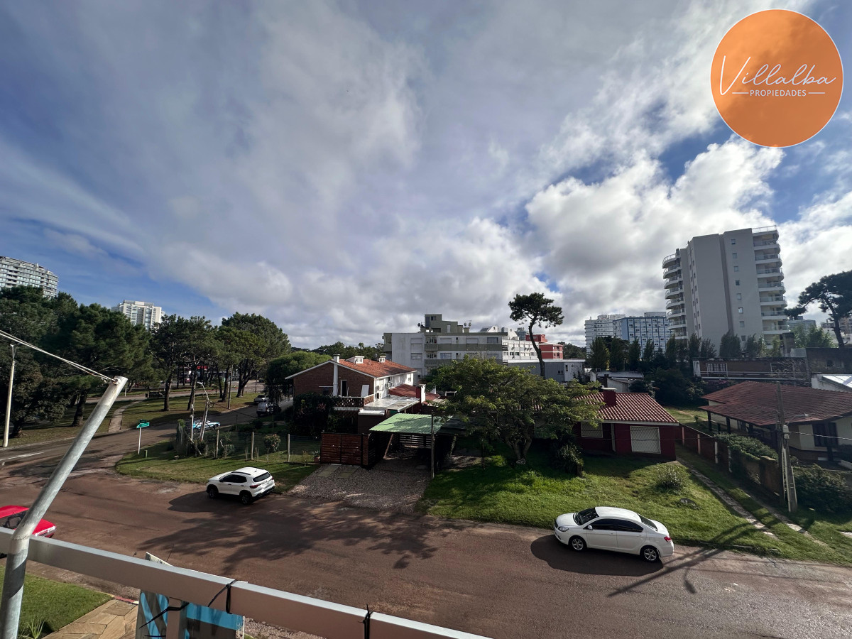Apartamento ID.3558 - Departamento de 2 dormitorios con 2 baños en venta