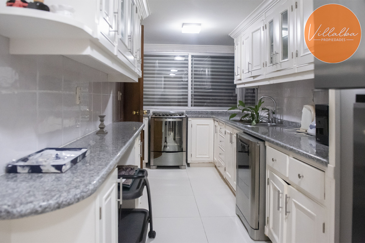 Apartamento ID.3641 - Edificio Espigon zona Puerto,  frente al mar. 