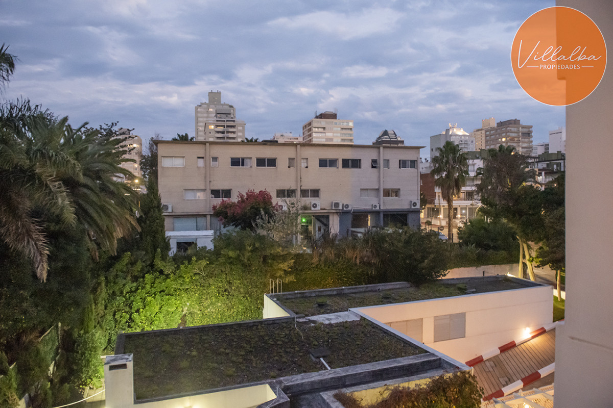 Apartamento ID.3641 - Edificio Espigon zona Puerto,  frente al mar. 