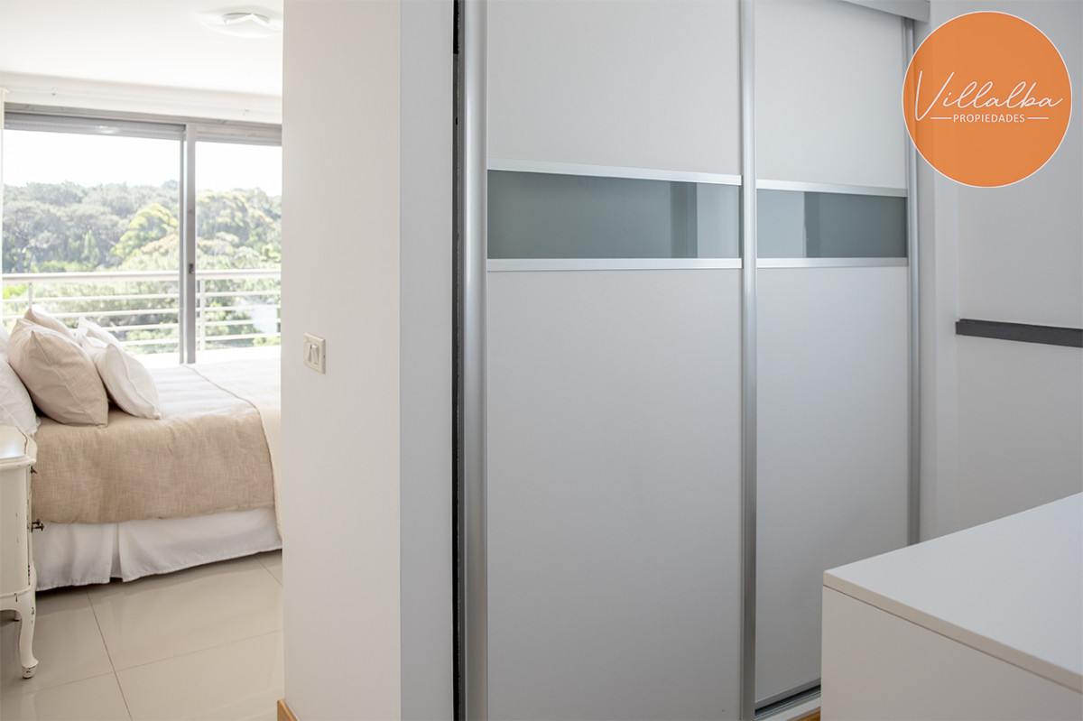 Apartamento ID.2367 - Penthouse frente al mar en venta, 3 suites. Blue Bird