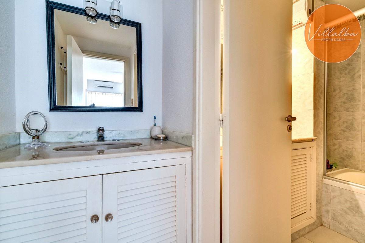 Apartamento ID.3442 - Venta de Apartamento 3 dormitorios , Punta del Este.