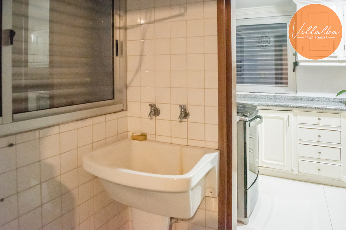 Apartamento ID.3641 - Edificio Espigon zona Puerto,  frente al mar. 